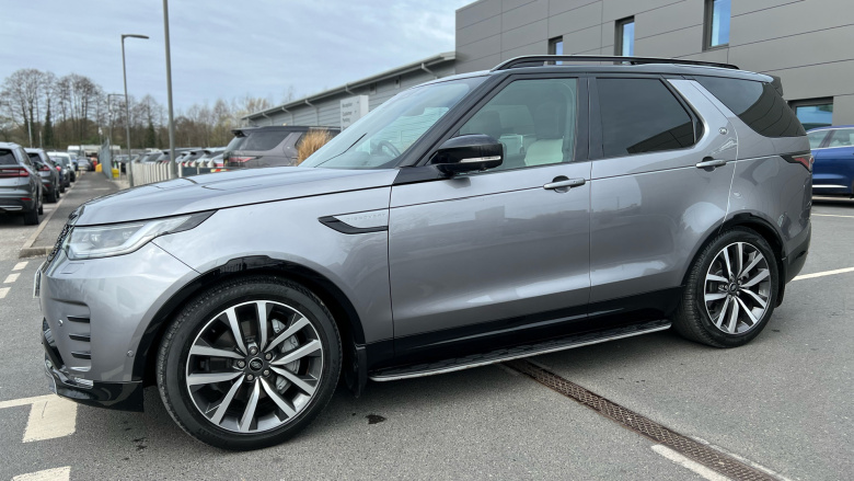 Land Rover Discovery 3.0 D300 R-Dynamic SE 5dr Auto Diesel Station Wagon